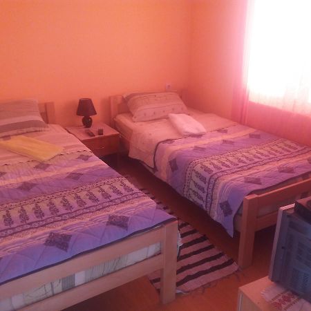 Golubinje Chalet Ljubicine Kolibe מראה חיצוני תמונה